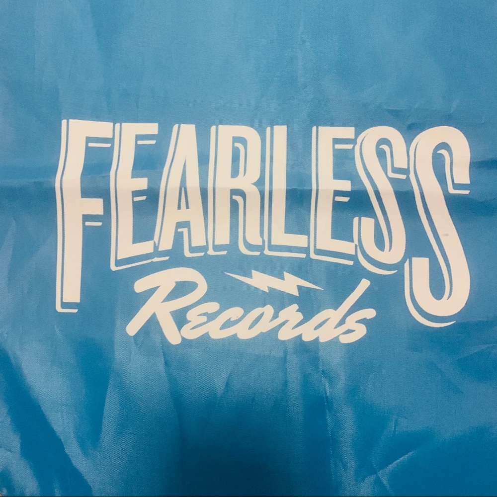 ✨NWOT✨ Fearless Records Drawstring Bag - Picture 2 of 3